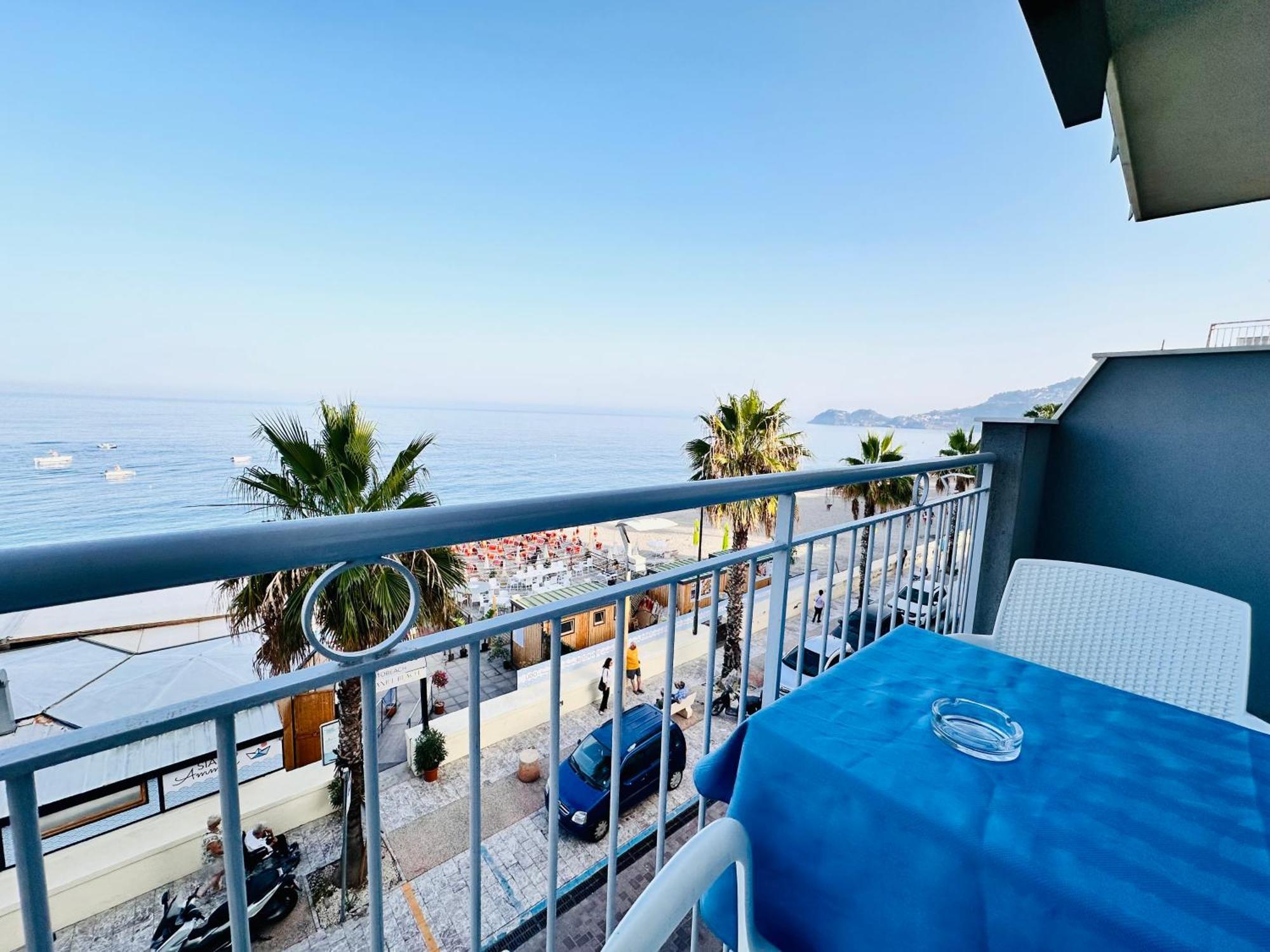 Maniel Beach Hotel Letojanni Exterior photo