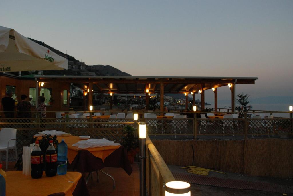Maniel Beach Hotel Letojanni Exterior photo