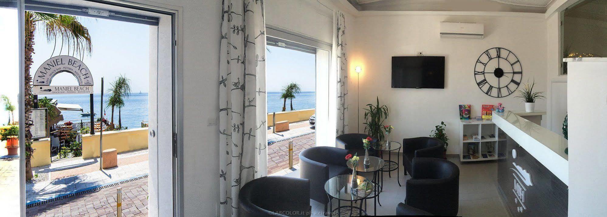 Maniel Beach Hotel Letojanni Exterior photo
